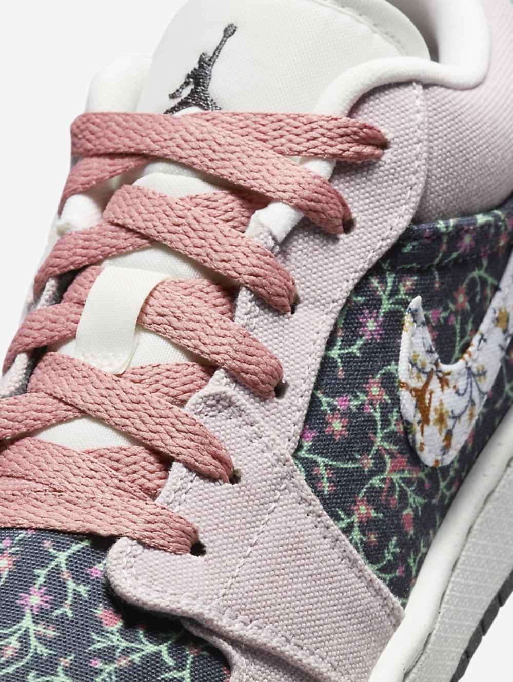 Women's Air Jordan 1 Low SE 'Floral' - Picture 8 of 16